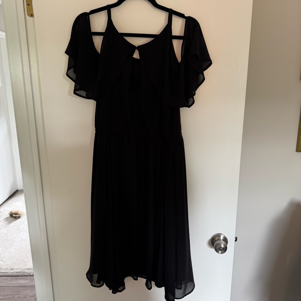 Torrid Black cold shoulder Dress size 2X - Picture 8 of 9